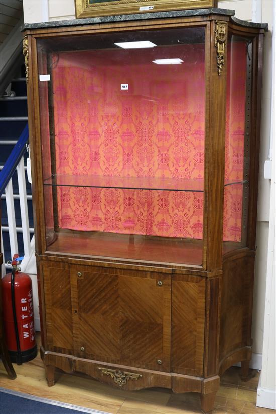 A French mahogany vitrine with green marble top W.120cm